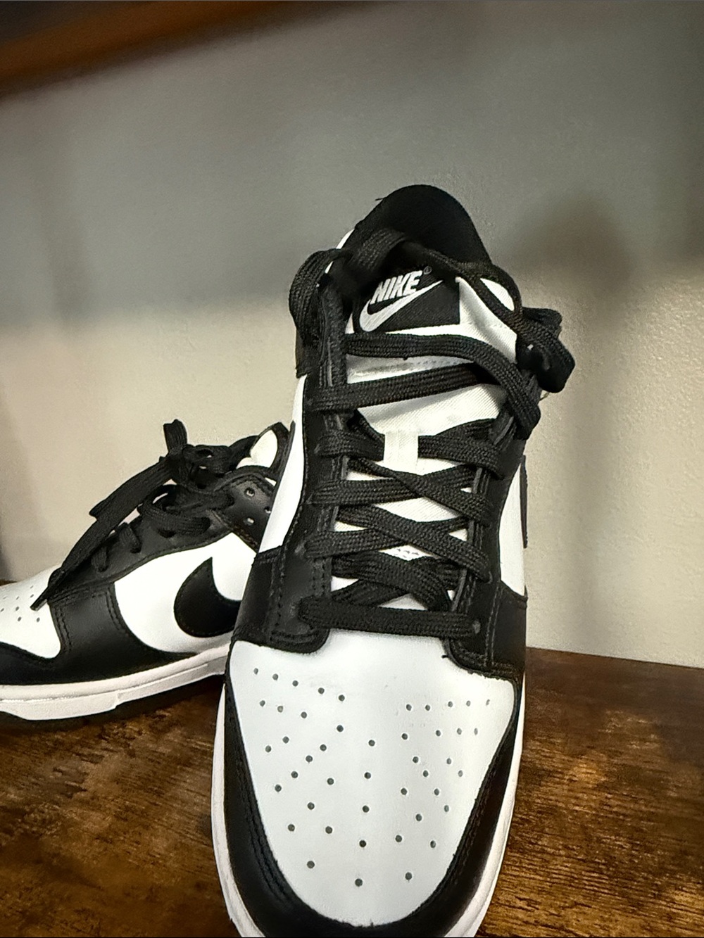 Nike Black and White Low-Top Skate Sneakers - Picture 12 of 14